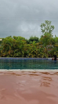 Sperm Floating in the Pool, Hard Sex in the Water, Double Orgasm.