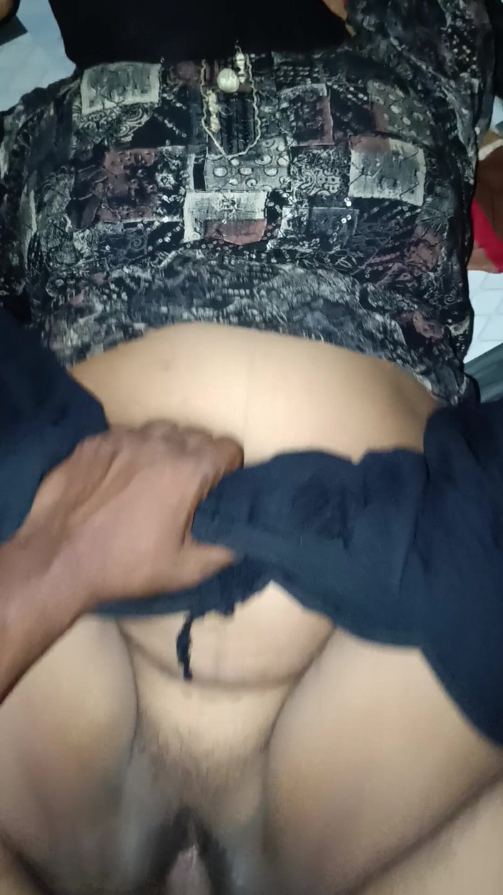 Bhabhi UP: Hot Indian Girlfriend Fucking My Step Stepdaddy Shearing a Bed...
