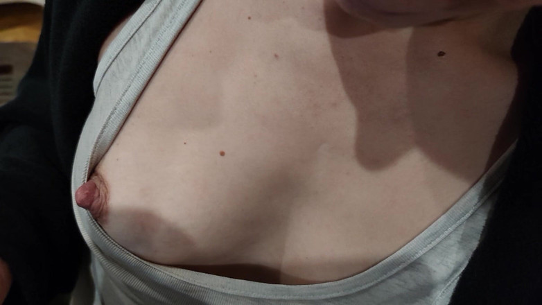 vuana: De rodillas y chupa esa gran polla!