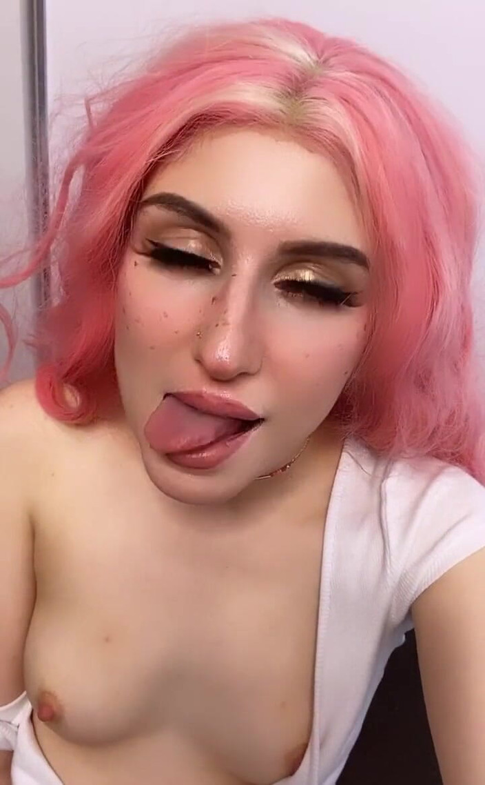 Luna Sparks: Scrollen Sie bis zum Ende für ein spezielles Ahegao nur...
