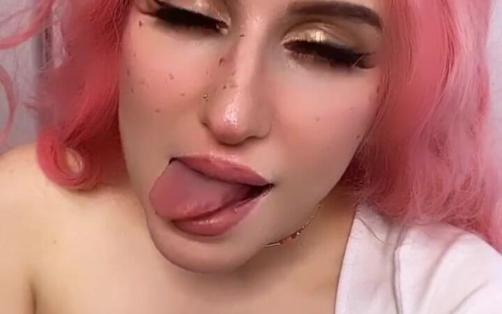 Luna Sparks: Scrollen Sie bis zum Ende für ein spezielles Ahegao nur...