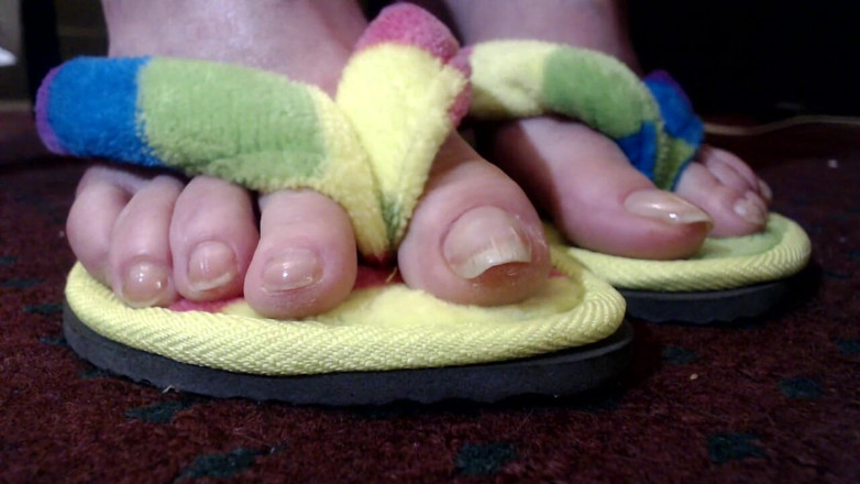 Abby Anna: Long natural toenails flip flops