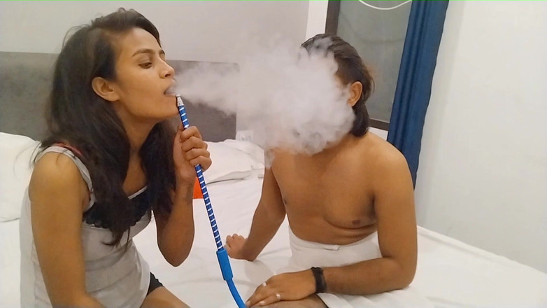 Indian college girls sex: Underbara naturliga indiska brud tar allt - spermasprut i fitta