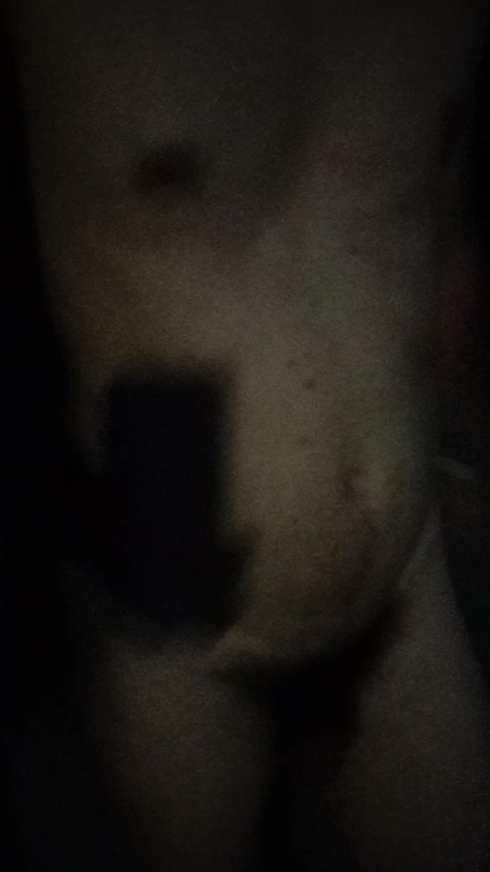 Deepthroat260: 露出狂の夜、屋外、裸の少年、ウォーキング