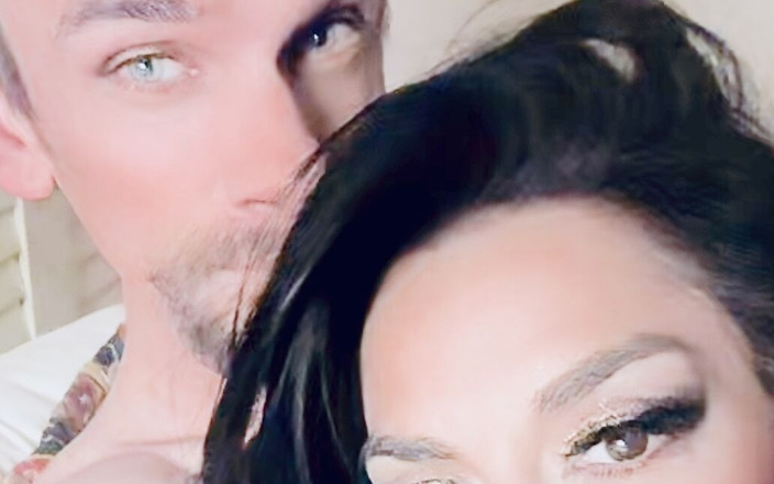 Mia 69: Mia骑乘那根大鸡巴