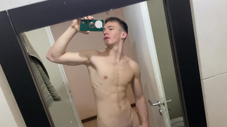 Twink Mich: 집에 혼자 있는 동안