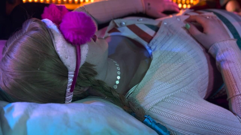 Shawna Panofka: 변태 마사지와 질싸를 해주는 배다른 할아버지