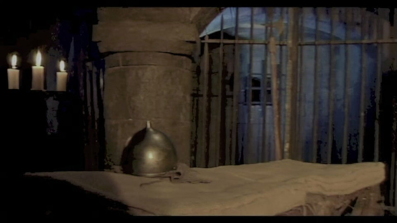 pornitaliangraffiti: Deținutul este futută de gardian