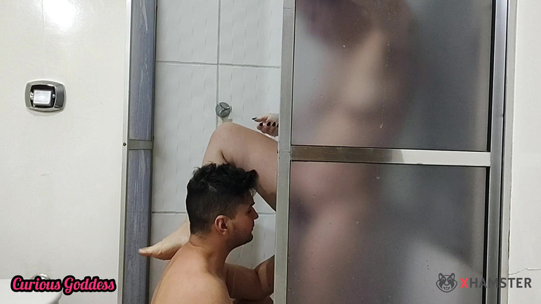 Adrian And Curious: Цікава богиня надає мені щось в обмін на те, що я їм її пизду. Частина 2