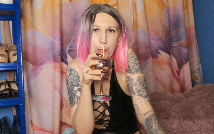 Lady_Angela: Lady Angela Femdom Goddess Spitting Into a Glas Then Pouring...