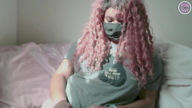 Mika Haze: Wearing mask and ignoring you