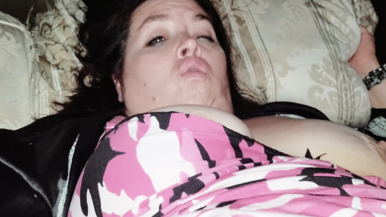 SexyNEBBW: Velký zadek trochu šukání a obrovská nálož v ústech - Remaster