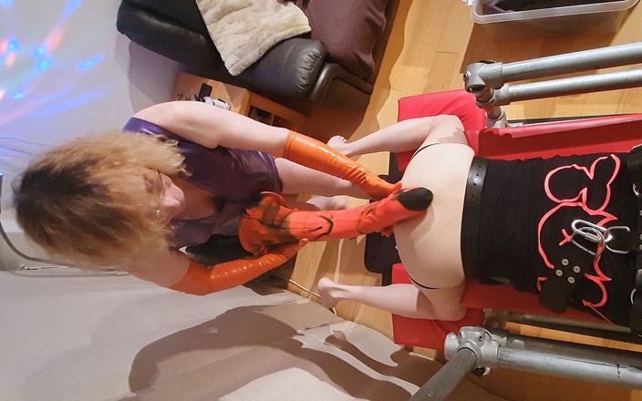 Spike Essex: Essex Girl Lisa Stretching My Boy Toys Bum with Huge...