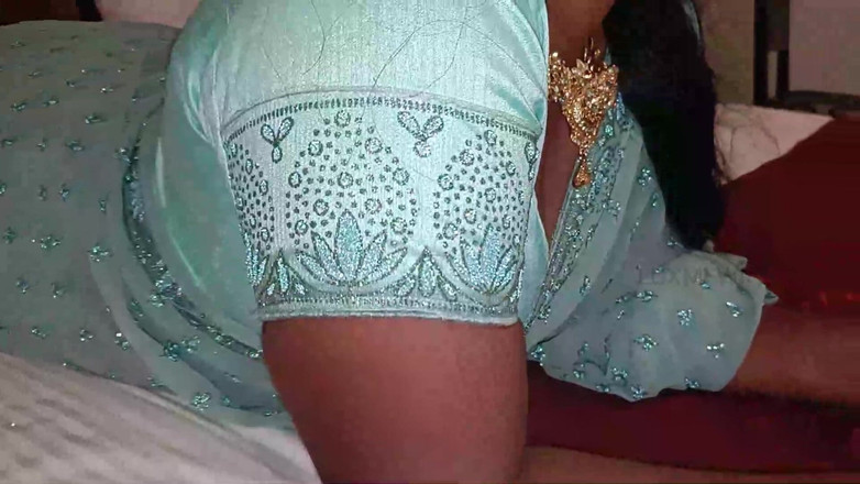 Luxmi Wife: Bts - Profesor școlar și student