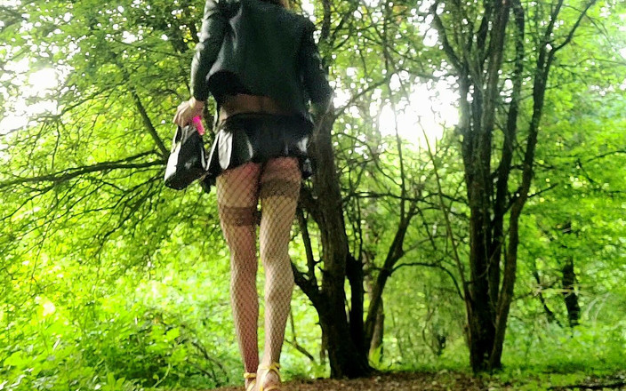 VaneSsa BiTCHx: Fantasi De Pute. Pameran en foret de brunoy91 cumslut en...