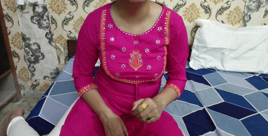 Saarabhabhi6: Stěžuji si svému nevlastnímu synovi na to, že mě nevlastní otec...