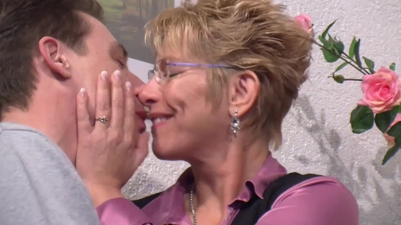 Erotic only: A Threesome for Your 50th Birthday!