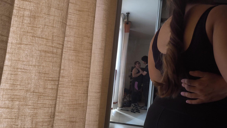 Moo DBOXXX: Tôi hôn say mê với mẹ kế độc thân, người thực...