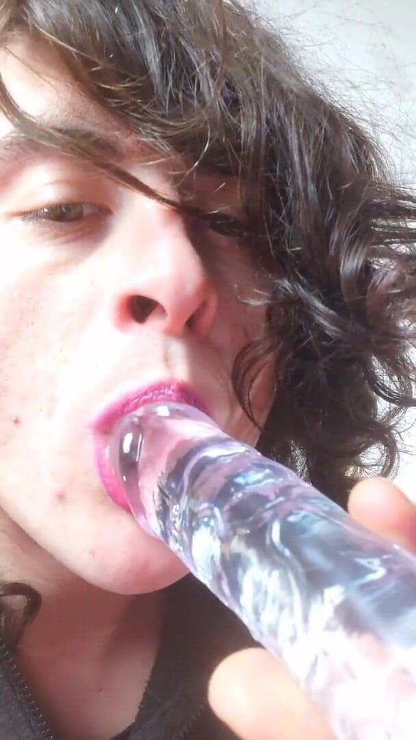 Sara B: Dildo blowjob Sara Nb