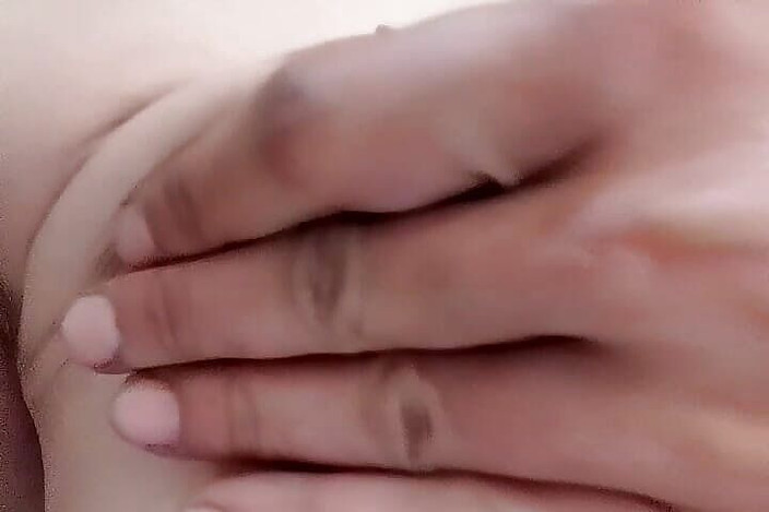 Gangbang straight: Masaje de pezón rojo por esperma