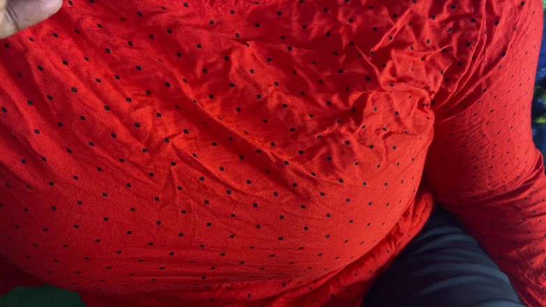 Angoori: インドのジジャサリセックスポルノ