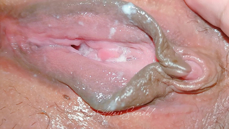 TeenPinayCloseUp: 핫한 정액으로 가득 찬 필리핀 십대의 젖은 보지