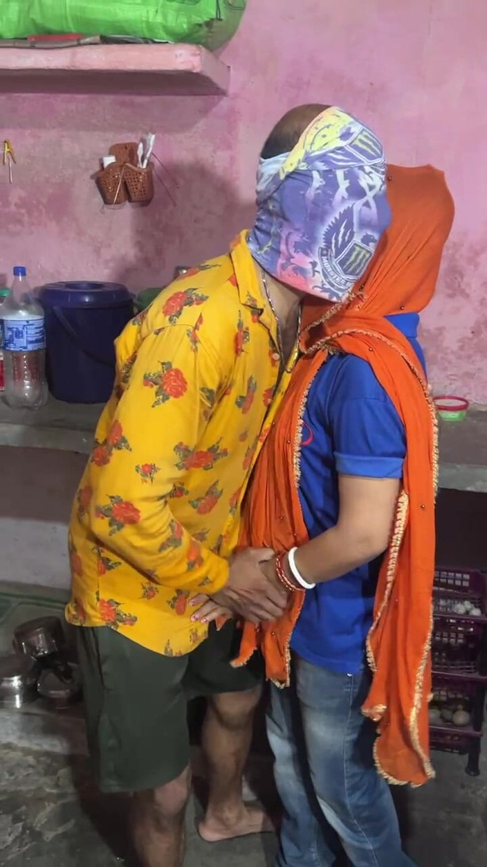 Kamsin Bhabhi: Padrona con Servo