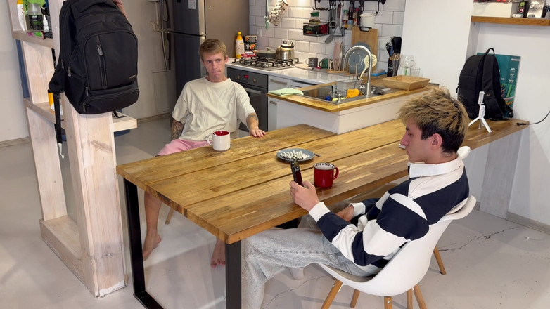 Ethan Lestray: Roztomilý chlap dal svému příteli kouření s velkým penisem, kouření...