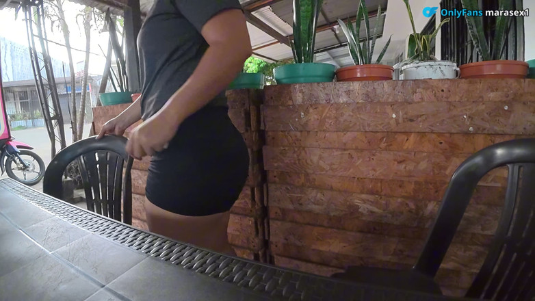 Pronoia Mey: Sto tradendo la mia ragazza con la sua migliore amica...