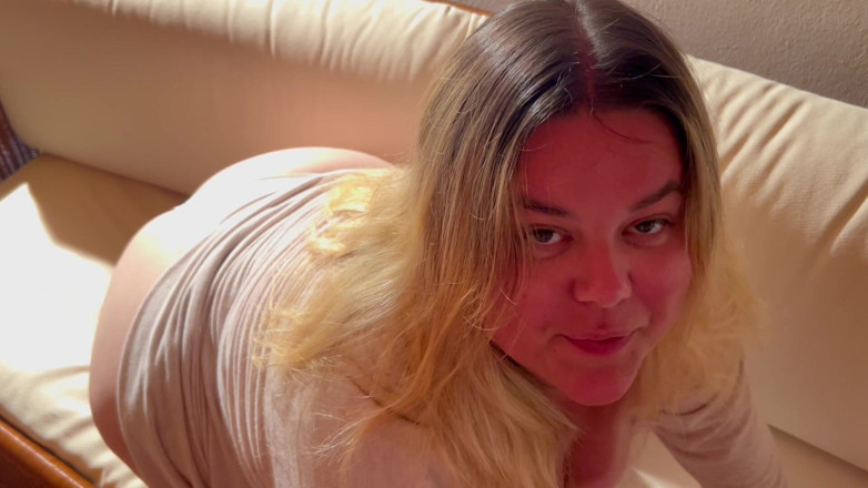 Juicerbbw: Cum on Mouth Then Rubs in Pussy