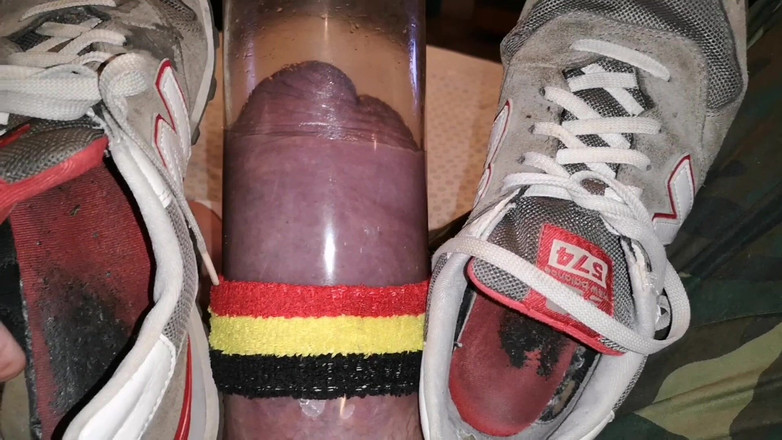 Monster_Meat_: Pompând pentru amatori de picioare