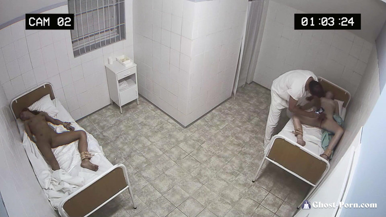 Ghost-Porn: Ghost Porn 1 - Část 3 Exorcismus sexy teen modelky