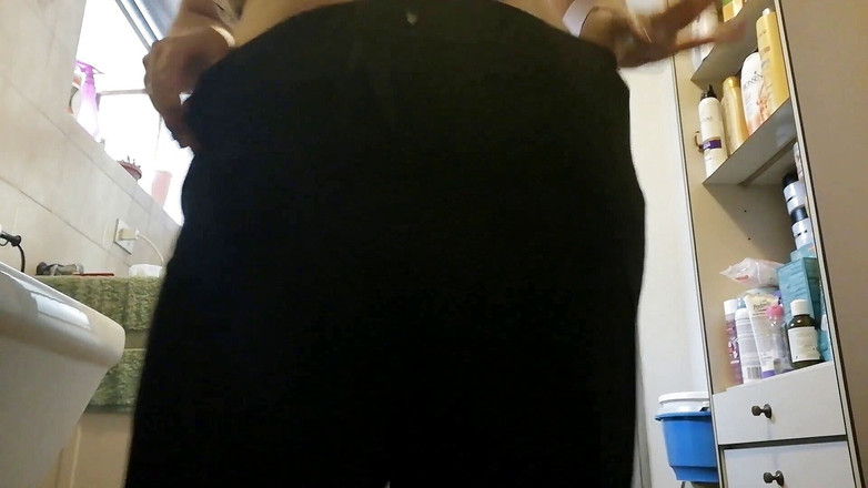 Nicoletta Embassi: Табу рольова гра у ванній з мачухою