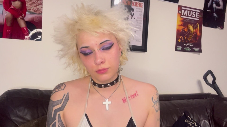 Glitterqueen1999: Eating My Pervy Stepdad