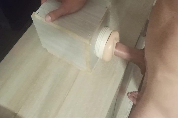 HDBCock: Drsné šukání mého těla. Hands free výstřik