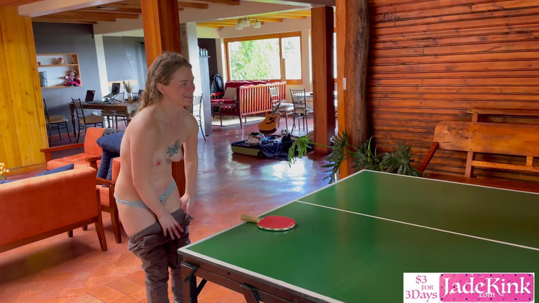 Jade Kink: 真正的脱衣乒乓获胜者需要一切