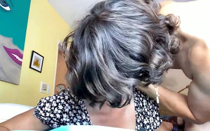 VibeWithMommy: Потік почався 07/07/2022 08:43 вечора Збирається знімати анальну сцену! Приходьте дивитися!