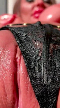 Belgische bimbo joi met grote tieten