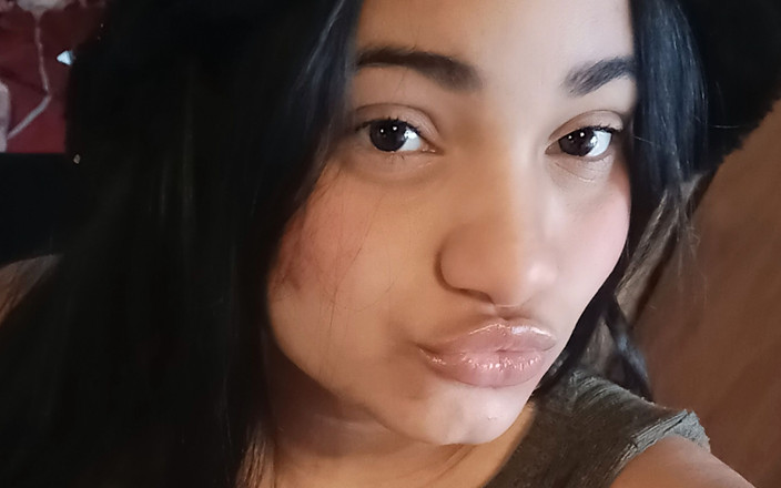 Hilarybunny: 私の猫モジャディトに触れる