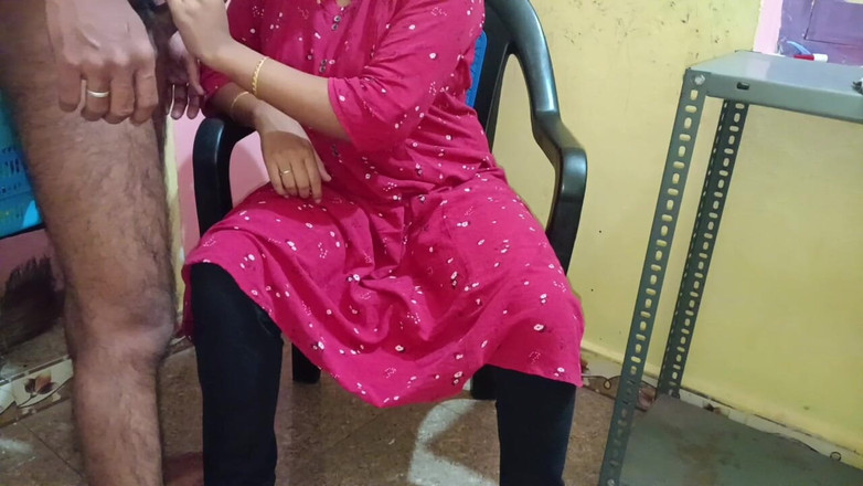 Mami4711: Cadeira em casa em menina apertada funking e leite grande...