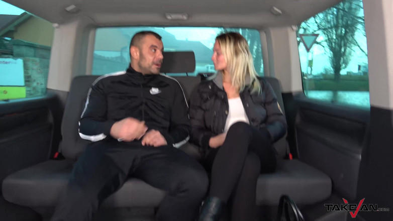 Take Van: Blonde minx enjoys on the van backseat with a rod...