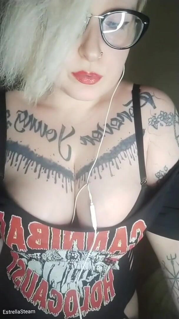 Estrella Steam: Estrella steam smoking selfie cam
