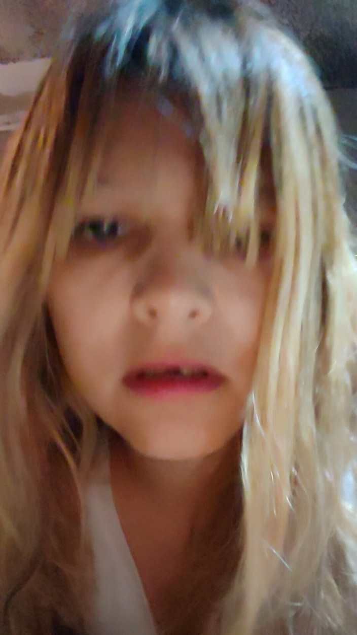 Lusi: Nespokojená manželka masturbuje s polštářem