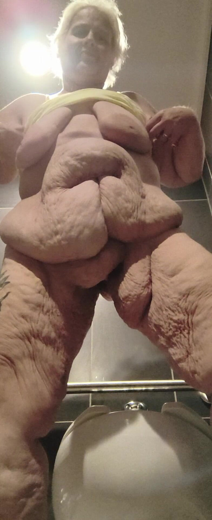 HerculesnVENUS: Big Weenie and Pussy Stinking Harder Better Faster Stronger