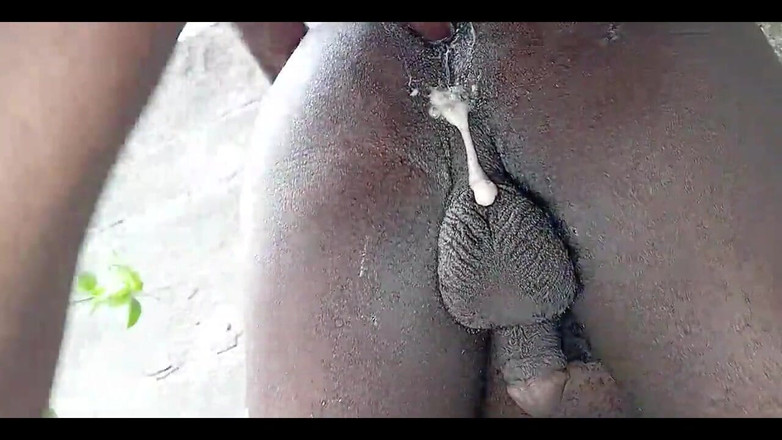 Sexylary: Siyah adamlar açık havada çıplak