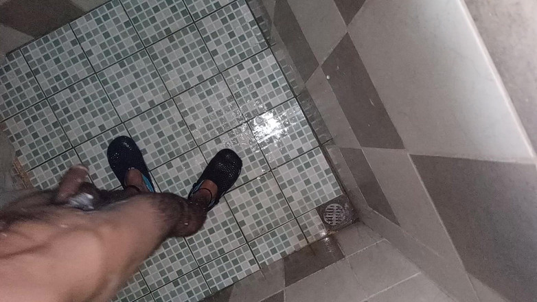 Cute boy jerks off: 내 자지를 빨아주는 거유 밀프