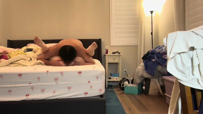 SquishMallow3328: 208. šukání roku 2025, dlouhovlasá brunetka jezdí na mém péru po 69