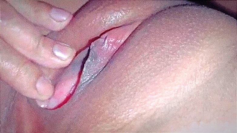 ModernBeauty: 漂亮的阴户被男友舔舐。德西村女孩可爱的阴户被dost舔舐