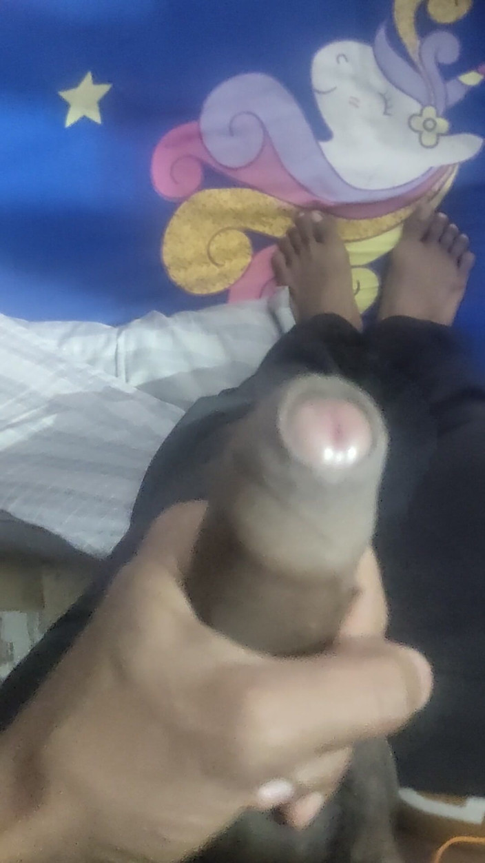 Gigolo Tv: La mia matrigna mi ha sorpreso a masturbarmi