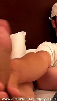 Alex & Rob สองหนุ่มตรงเงียนจนลำบาก